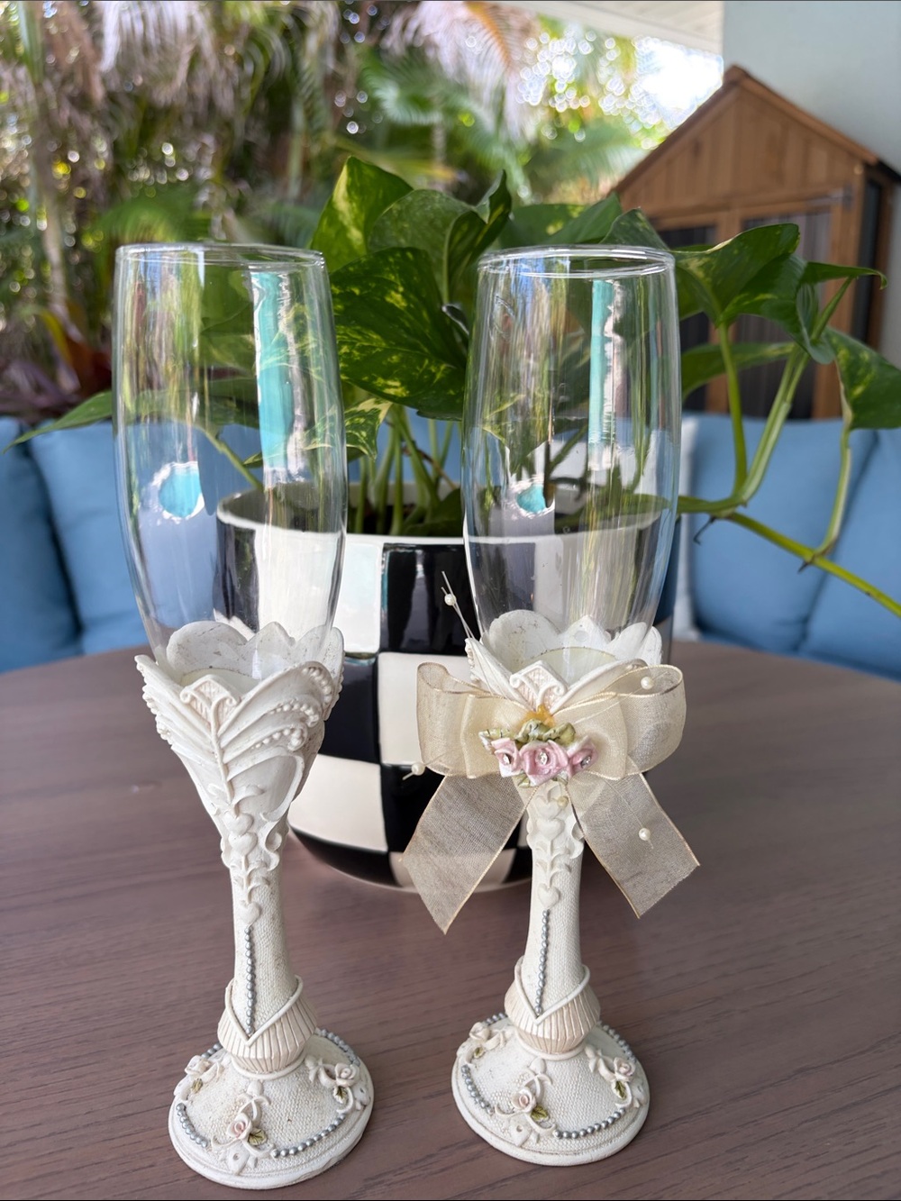 ✨VINTAGE✨Bride and Groom Glass Champagne Flutes